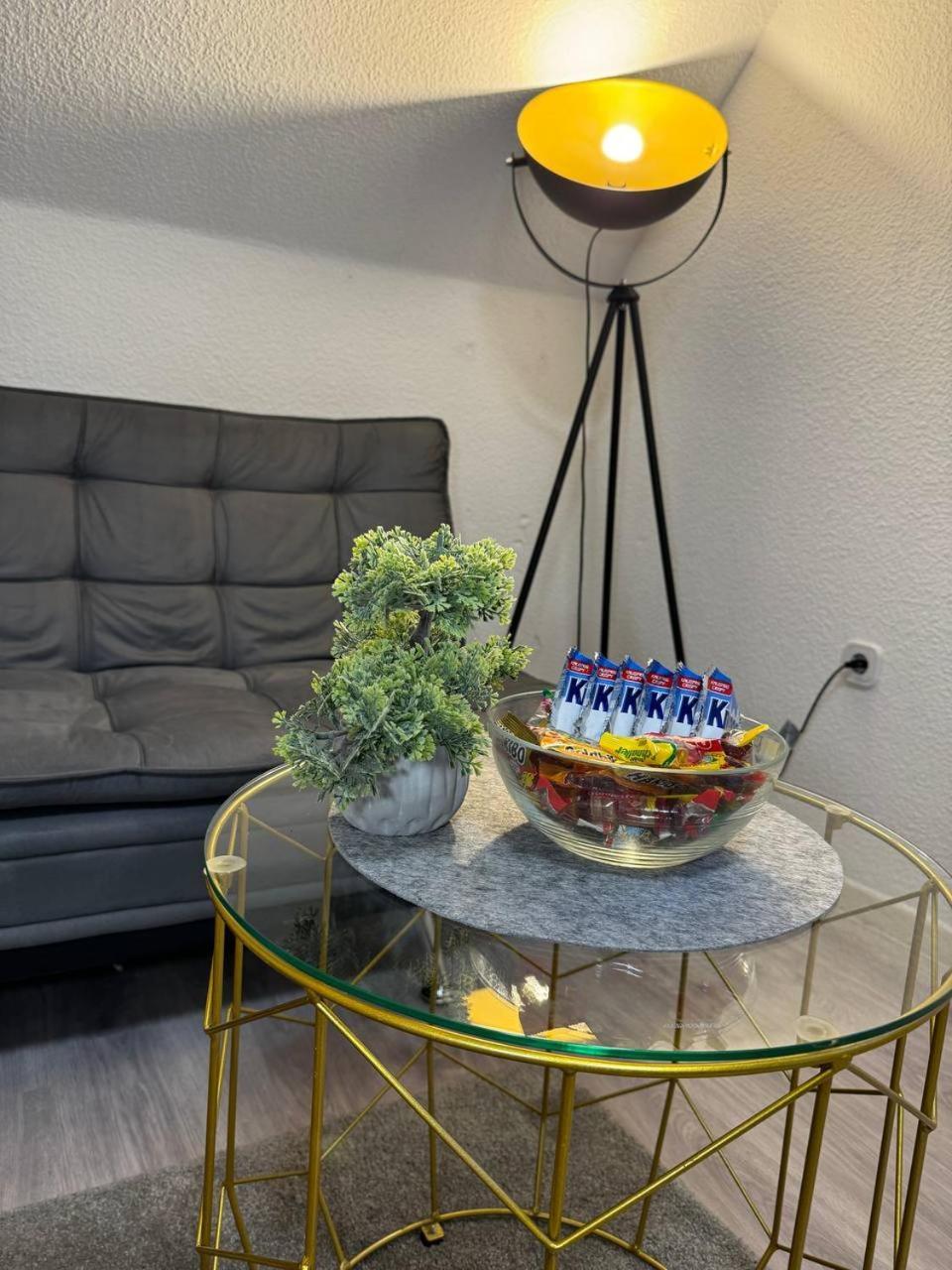 Ama Home Apartment In Hiddenhausen - Wlan, Smart-Tv - Nahe A30 & A2 - Nur 10 Min Von Herford Esterno foto