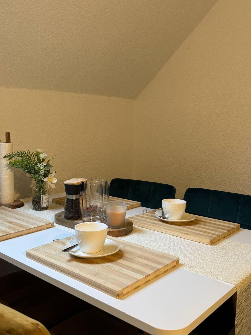 Ama Home Apartment In Hiddenhausen - Wlan, Smart-Tv - Nahe A30 & A2 - Nur 10 Min Von Herford Esterno foto