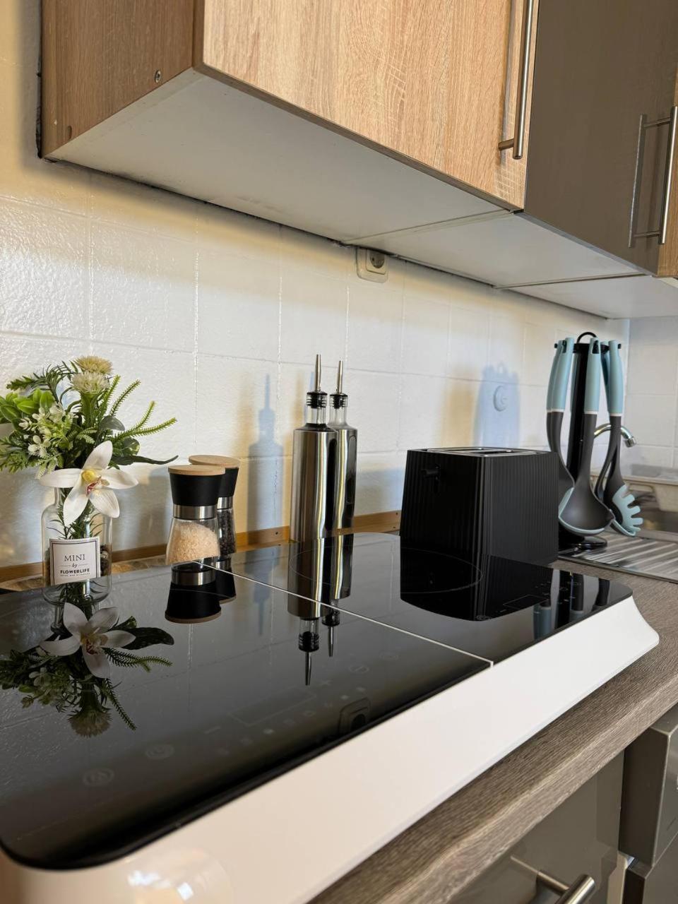 Ama Home Apartment In Hiddenhausen - Wlan, Smart-Tv - Nahe A30 & A2 - Nur 10 Min Von Herford Esterno foto